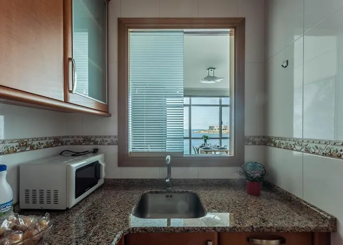 Vivienda Con Increibles Vistas A La Playa De Riazor アパート *