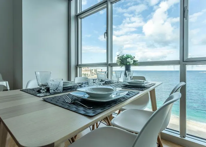 アパート Vivienda Con Increibles Vistas A La Playa De Riazor ア・コルーニャ